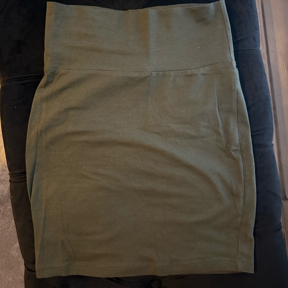 XS Green Skirt